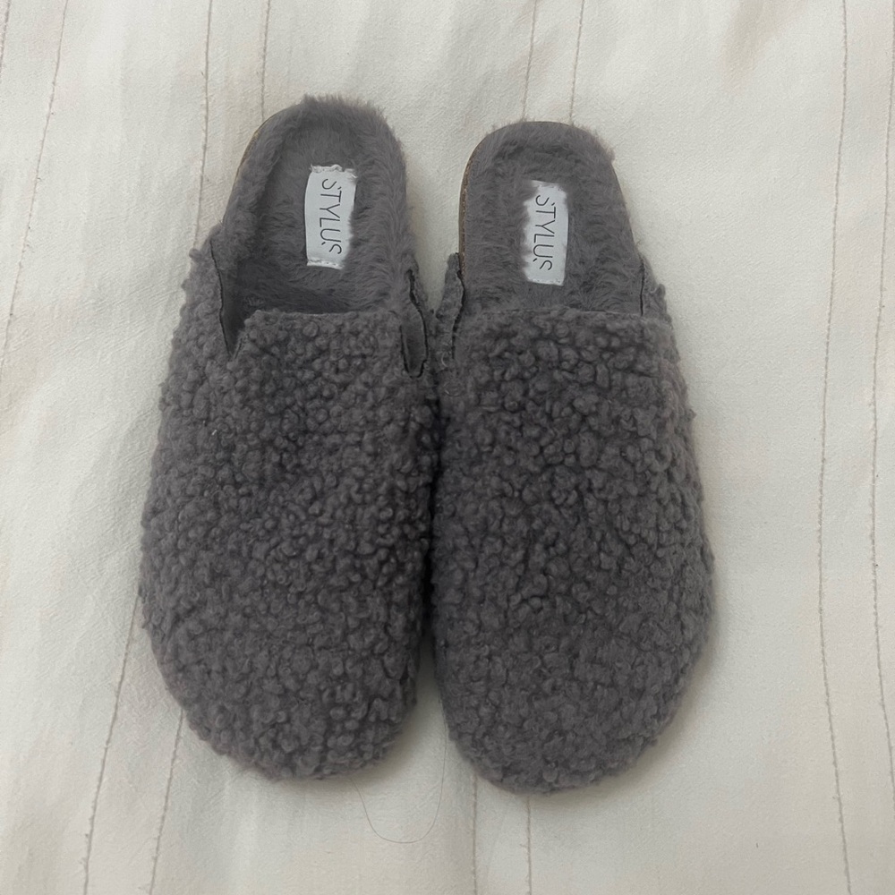 NWOT Gray Winter Clogs Sz 10